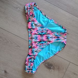 Shade & Shore multicolored with gold bikini bottom size small